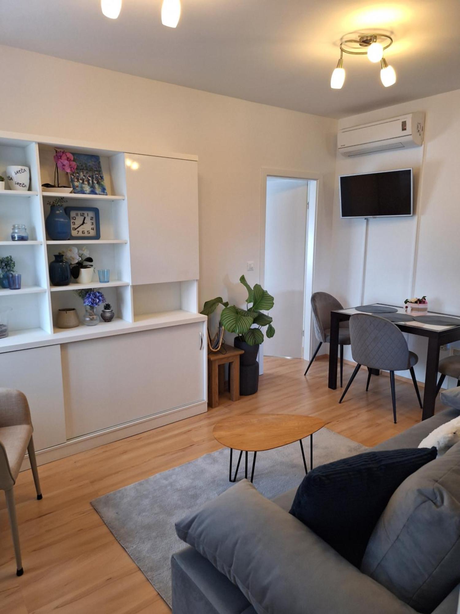 Studio Apartment Dorina Buje Exterior foto