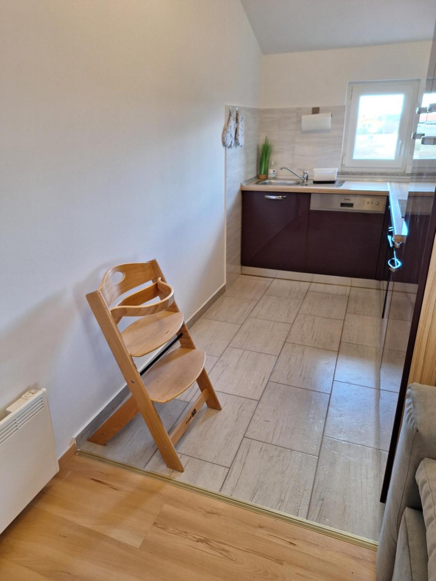 Studio Apartment Dorina Buje Exterior foto